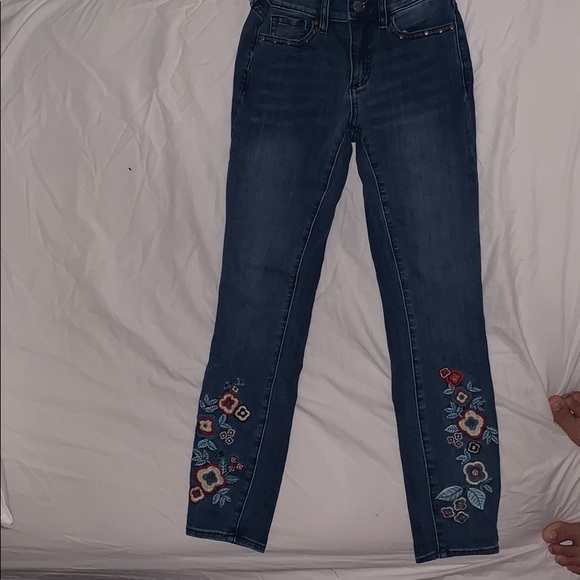 Jeans - Picture 1 of 3